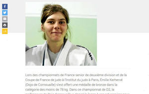 5a1fb1f030016_Emilie.jpg